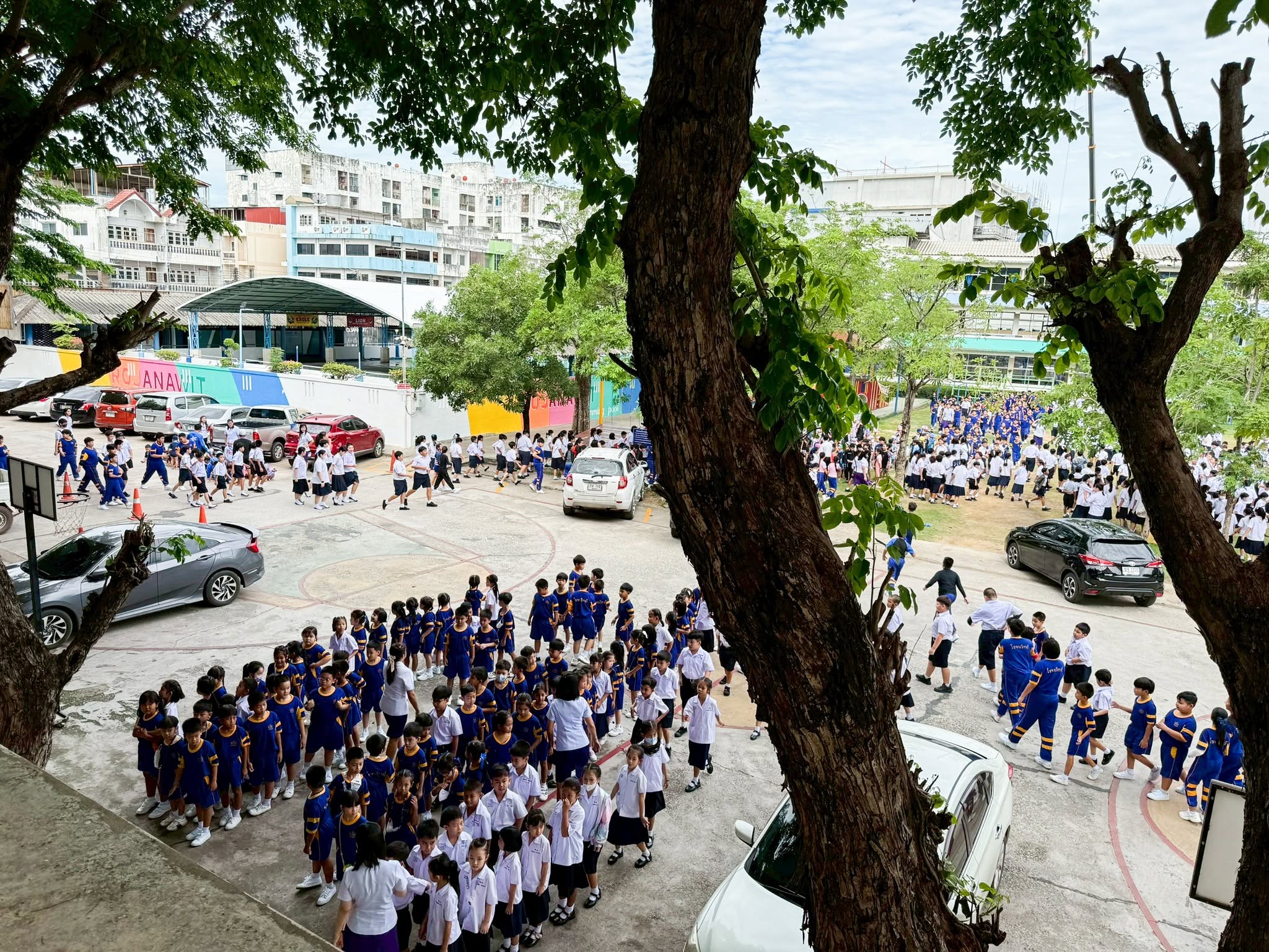 สนามกิจกรรม